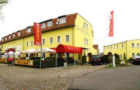 Hotel 4 Hufen Grossziethen Exterior foto